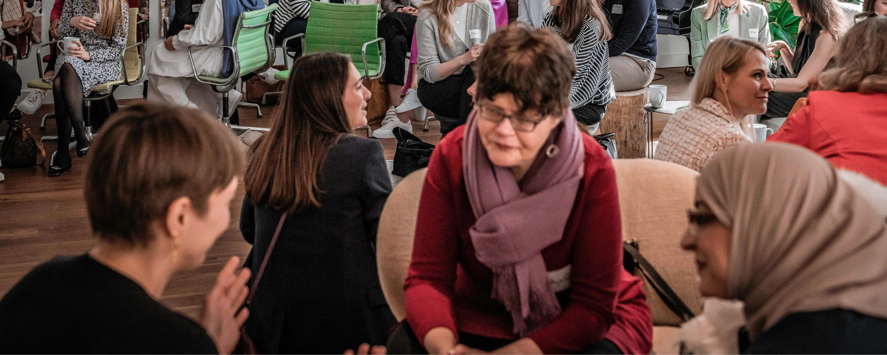Dein perfekter Elevator Pitch als Juristin: 4 Schritte zum Erfolg