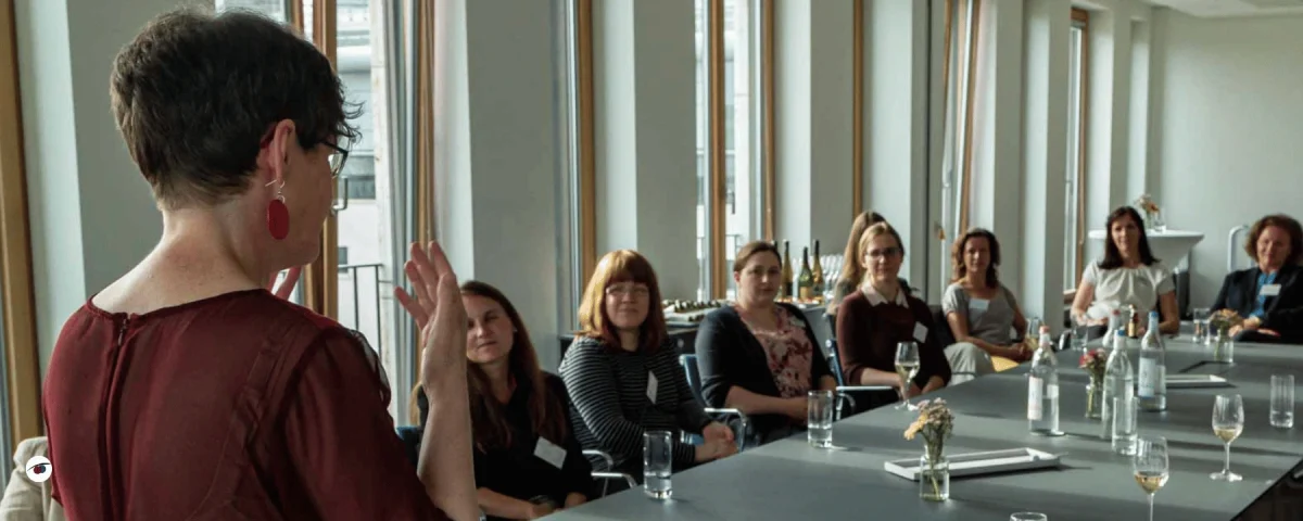 JMK 254 - Dein Vortrag als Juristin: 3 Werkzeuge für einen souveränen Auftritt, der wirkt!