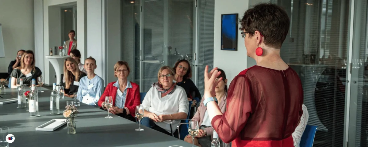 JMK 254 - Dein Vortrag als Juristin: 3 Werkzeuge für einen souveränen Auftritt, der wirkt!